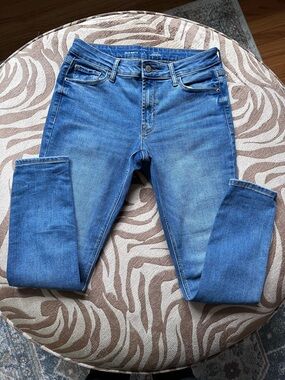 Old Navy Mid-Rise Rockstar Super Skinny Jeans in Blue 6 Petite